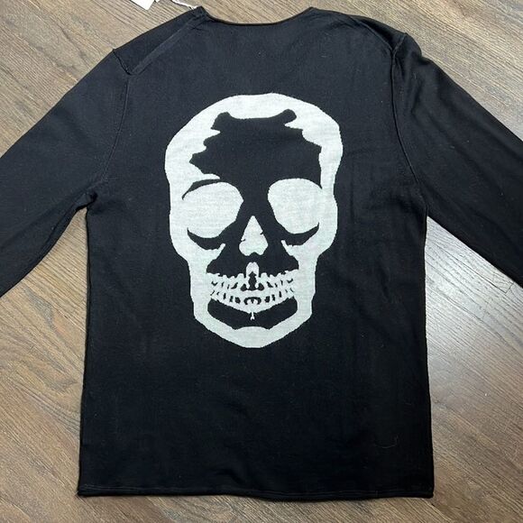 Zadig & Voltaire Mens Monastir Merino Wool V-Neck Black Skull Back Sweater - Picture 2 of 6